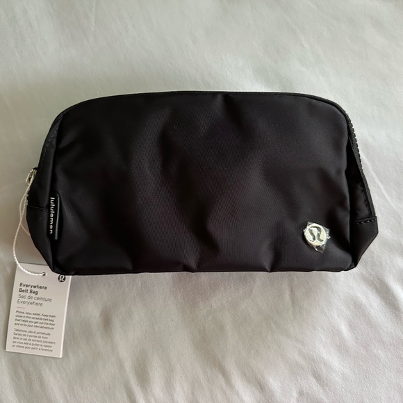 Lululemon everywhere belt bag 1L Black - Picture 1 of 3